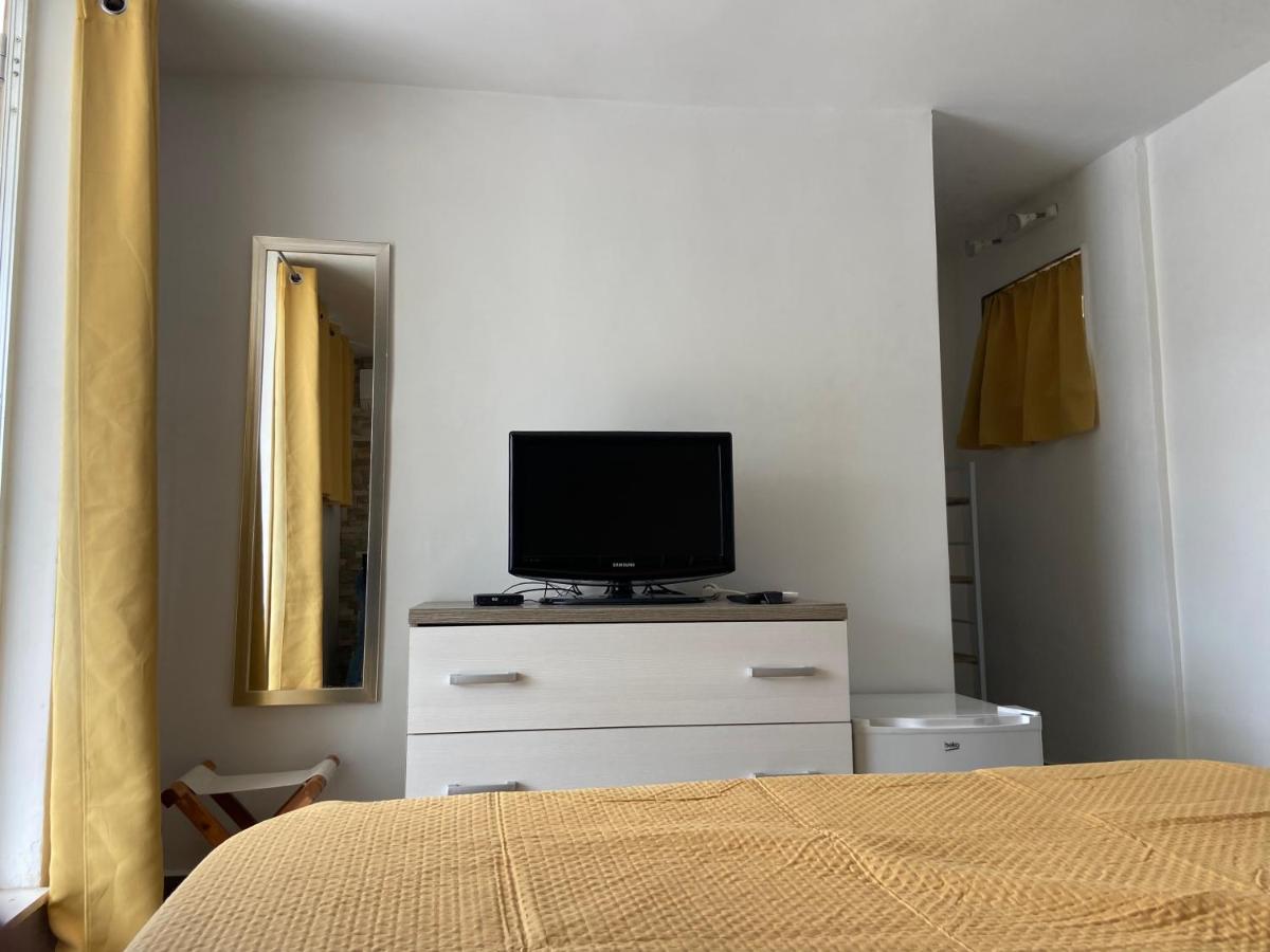 Sqaq Numru 1 Accomodation Hotel Rabat Kültér fotó