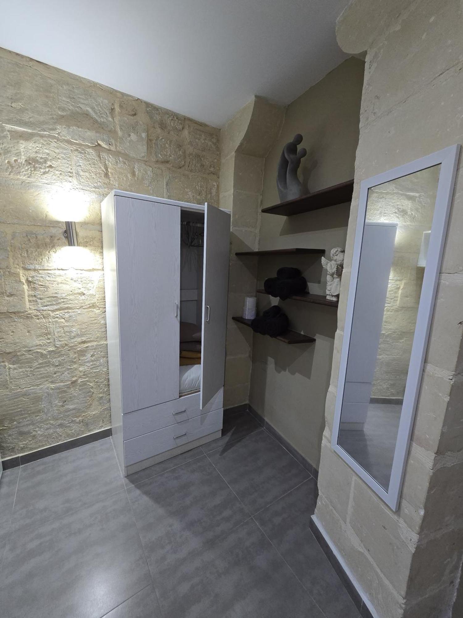 Sqaq Numru 1 Accomodation Hotel Rabat Kültér fotó